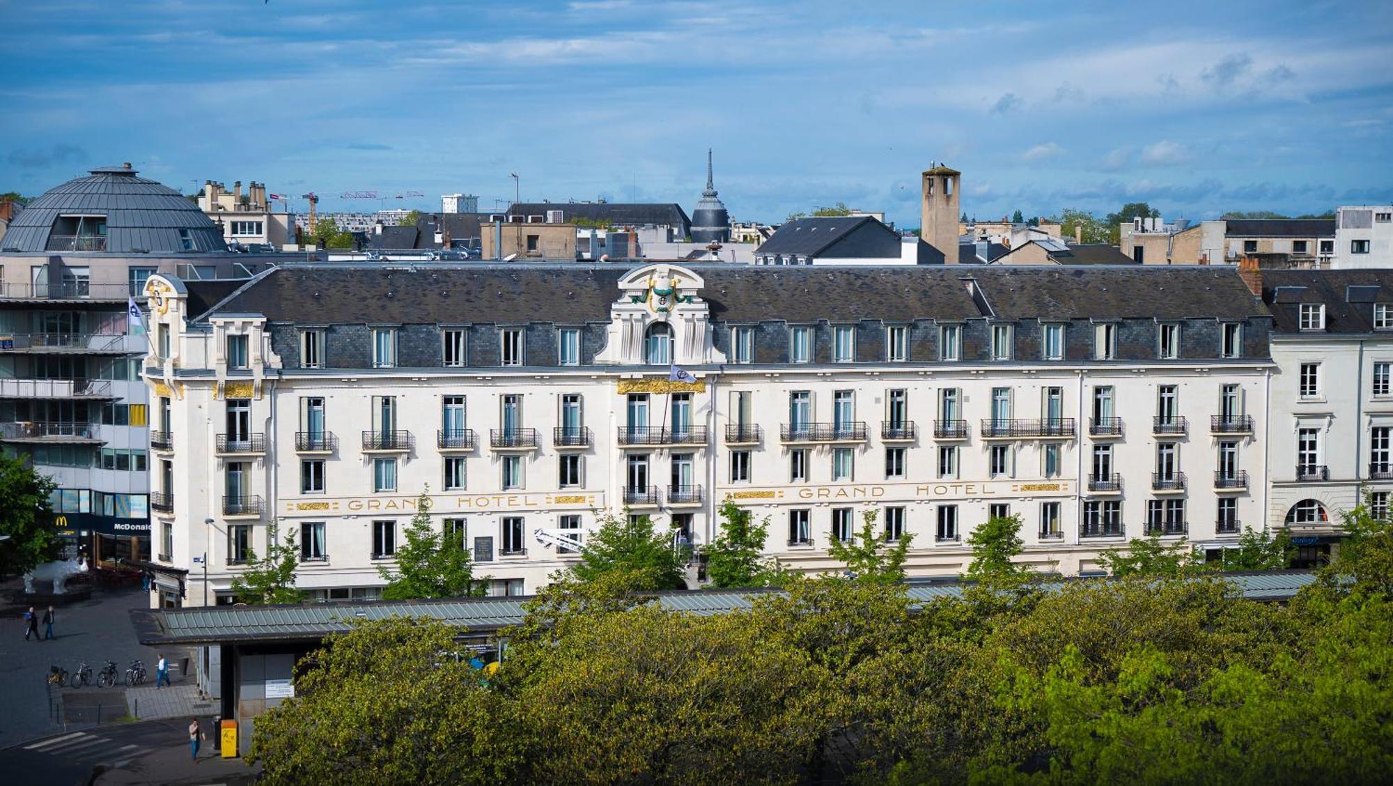 Le Grand Hotel Тур Екстериор снимка